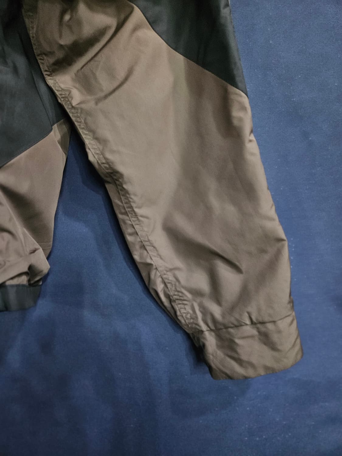 플라스틱 프로덕트 브라운&블랙 남성 세미오버핏 100 방풍 리버시블 자켓 상품이미지7