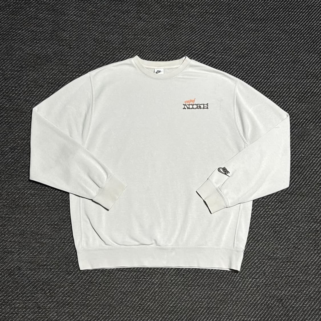[XXL] 나이키 한강런 라운드 맨투맨 상품이미지1