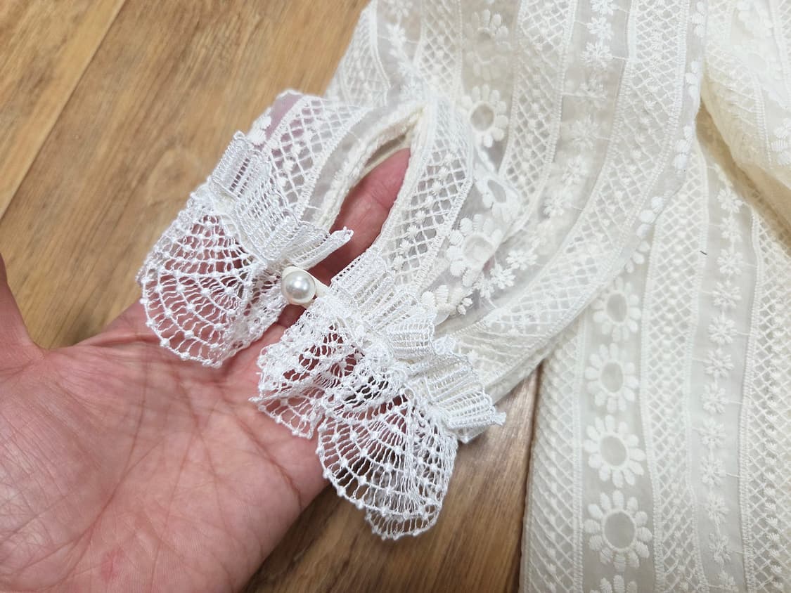 바이림(BY LIM) 레이스블라우스 55-66 새상품 상품이미지5