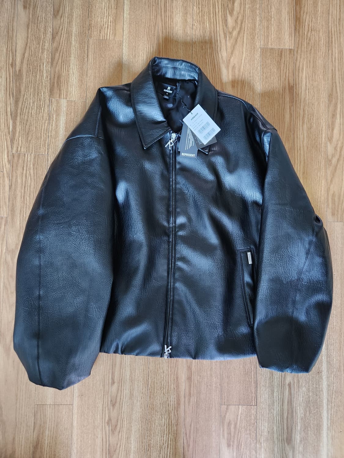 Represent Faux Leather Bomber 24fw 가죽자켓 상품이미지1