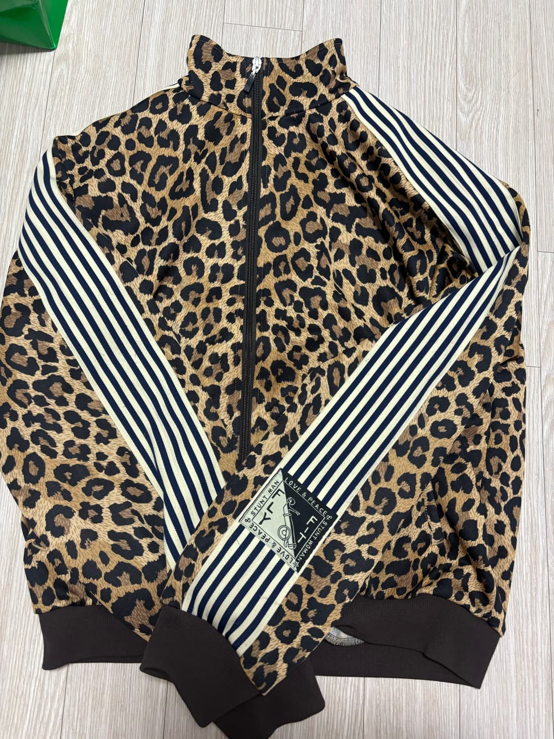 캐피탈 레오파드 스무스 트랙자켓 져지 (원빈착용) 상품이미지6