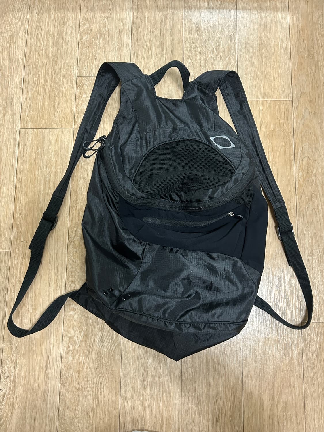 미스치프 LIGHTWEIGHT ZIP-AROUND BACKPACK 상품이미지2