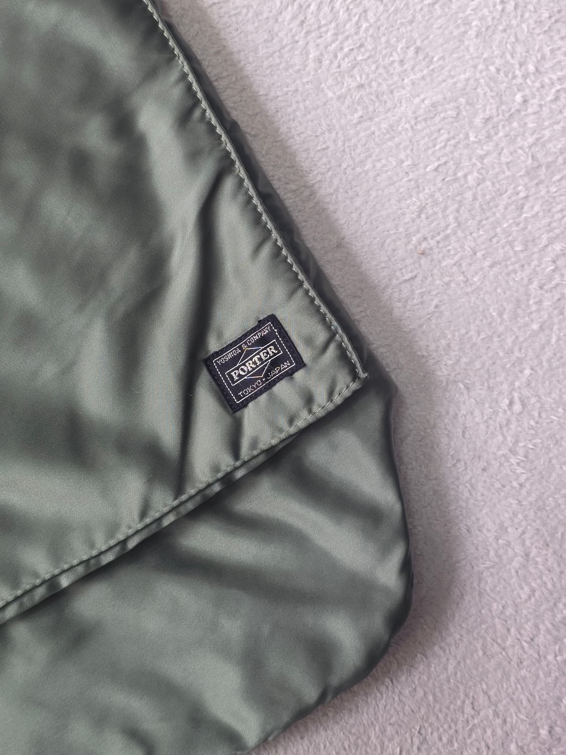 요시다포터 탱커 2way 헬맷뱃 세이지그린 상품이미지4