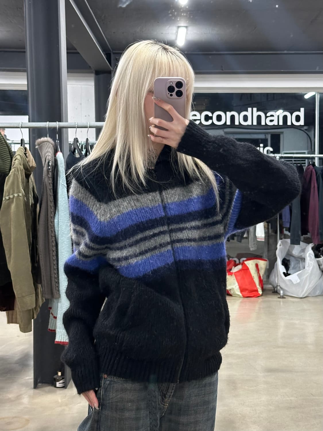 슈프림 19FW 브러쉬드 백로고 울 스웨터 집업 상품이미지1