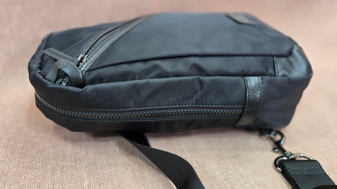 [정품] 아이더(EIDER) 블랙 로고 슬링백 / 상태 최상 / 남녀공용 상품이미지6