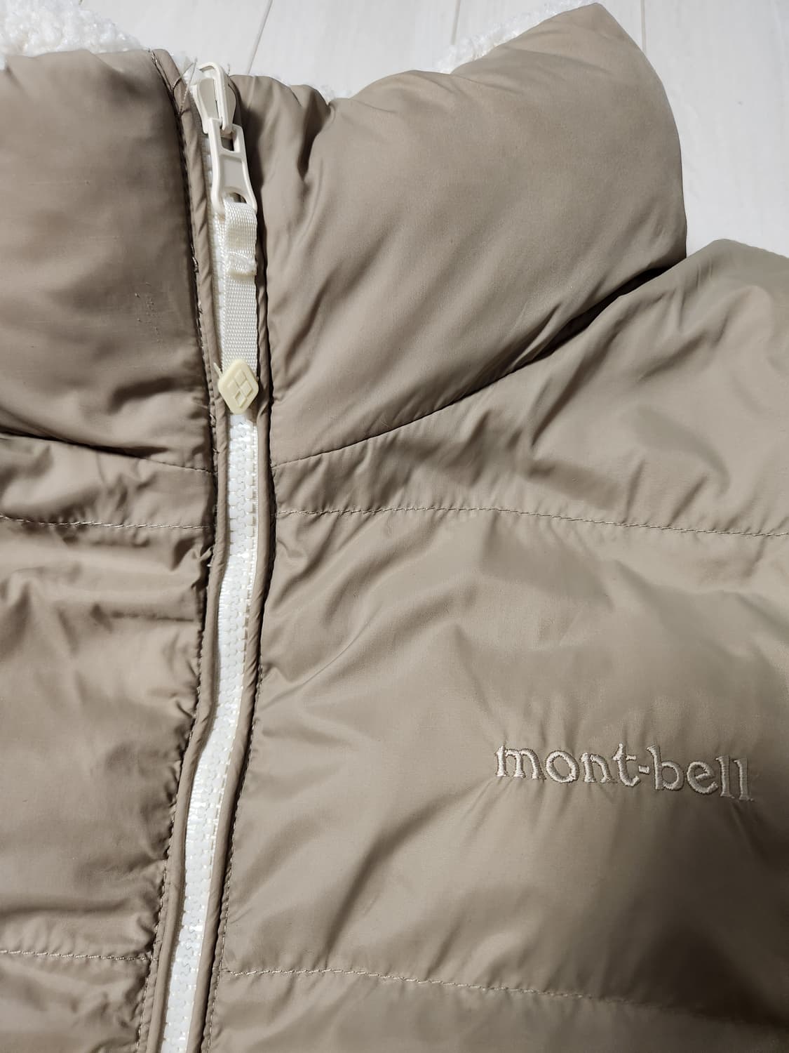 몽벨 리버시블 플리스 양면 점퍼 사이즈105(xl)

여러 중고사이트에도 상품이미지7