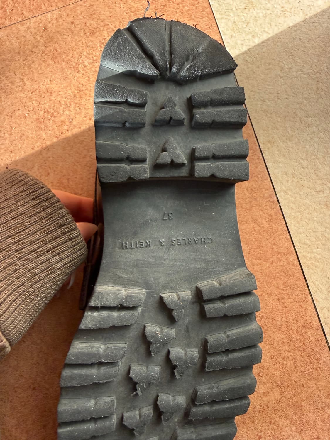 CHARLES&KEITH Kaiya Penny Loafers 상품이미지3