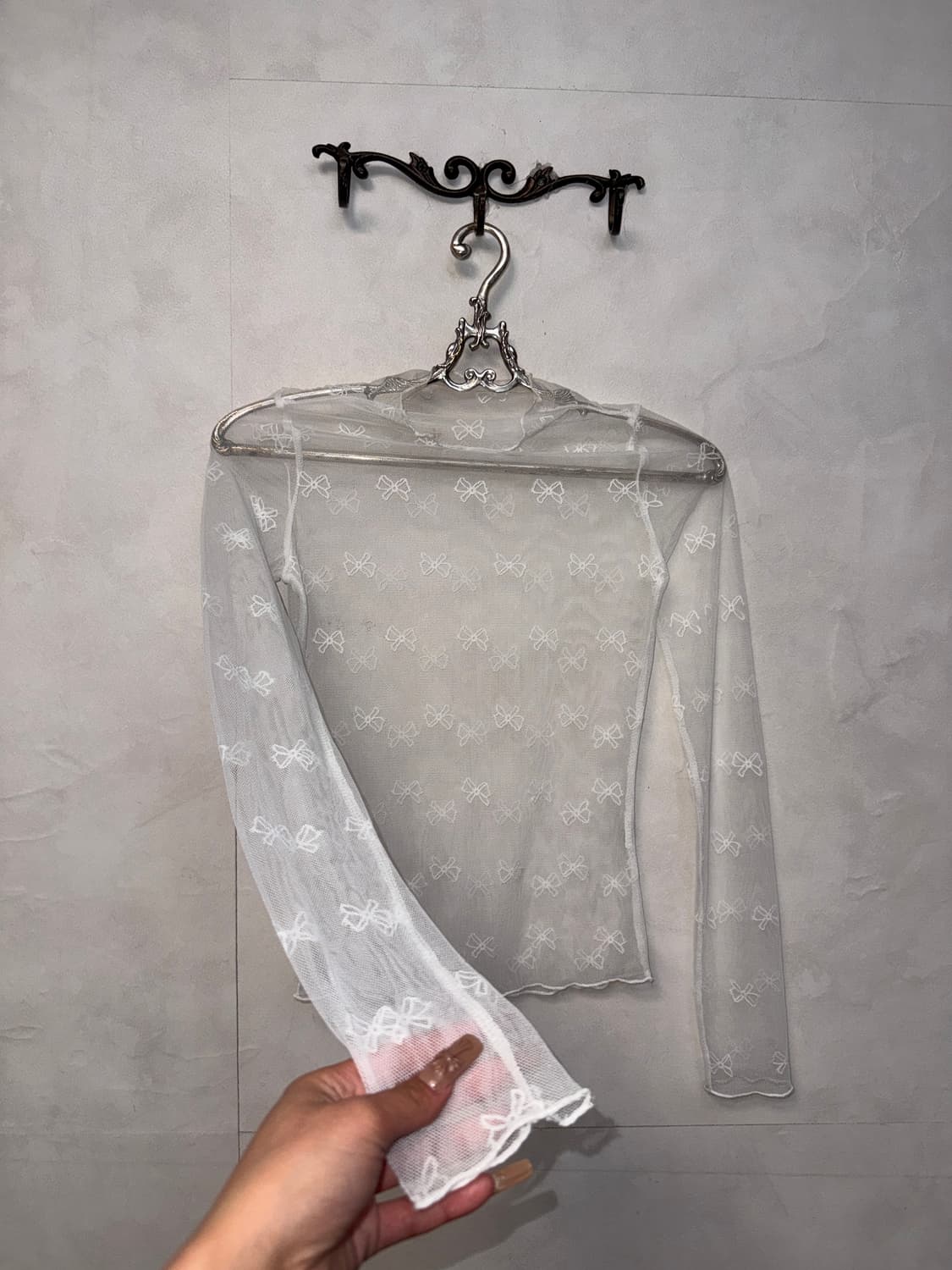 White ribbon patterned mesh top 상품이미지2