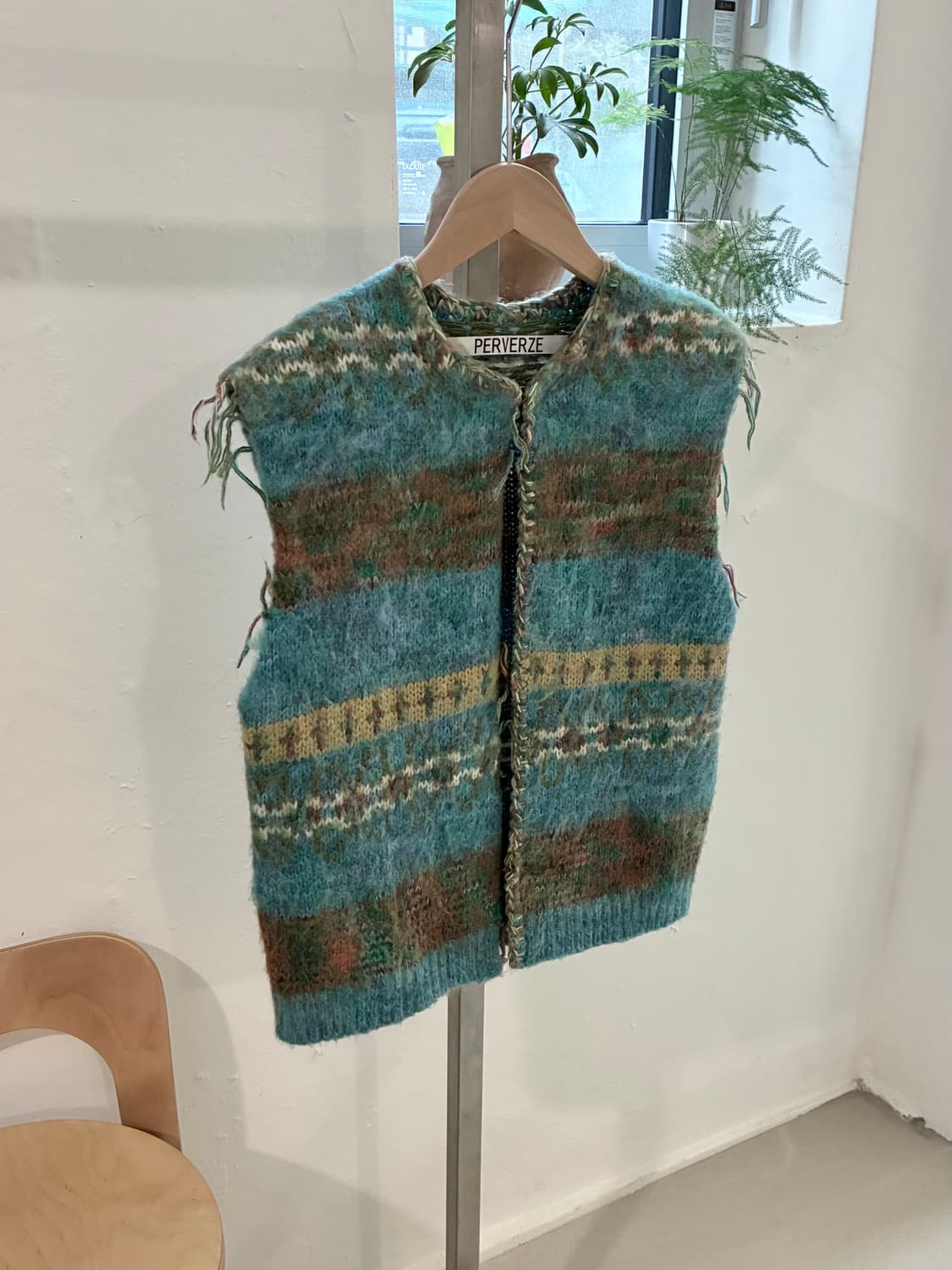 퍼버즈 니트 베스트 상품이미지1