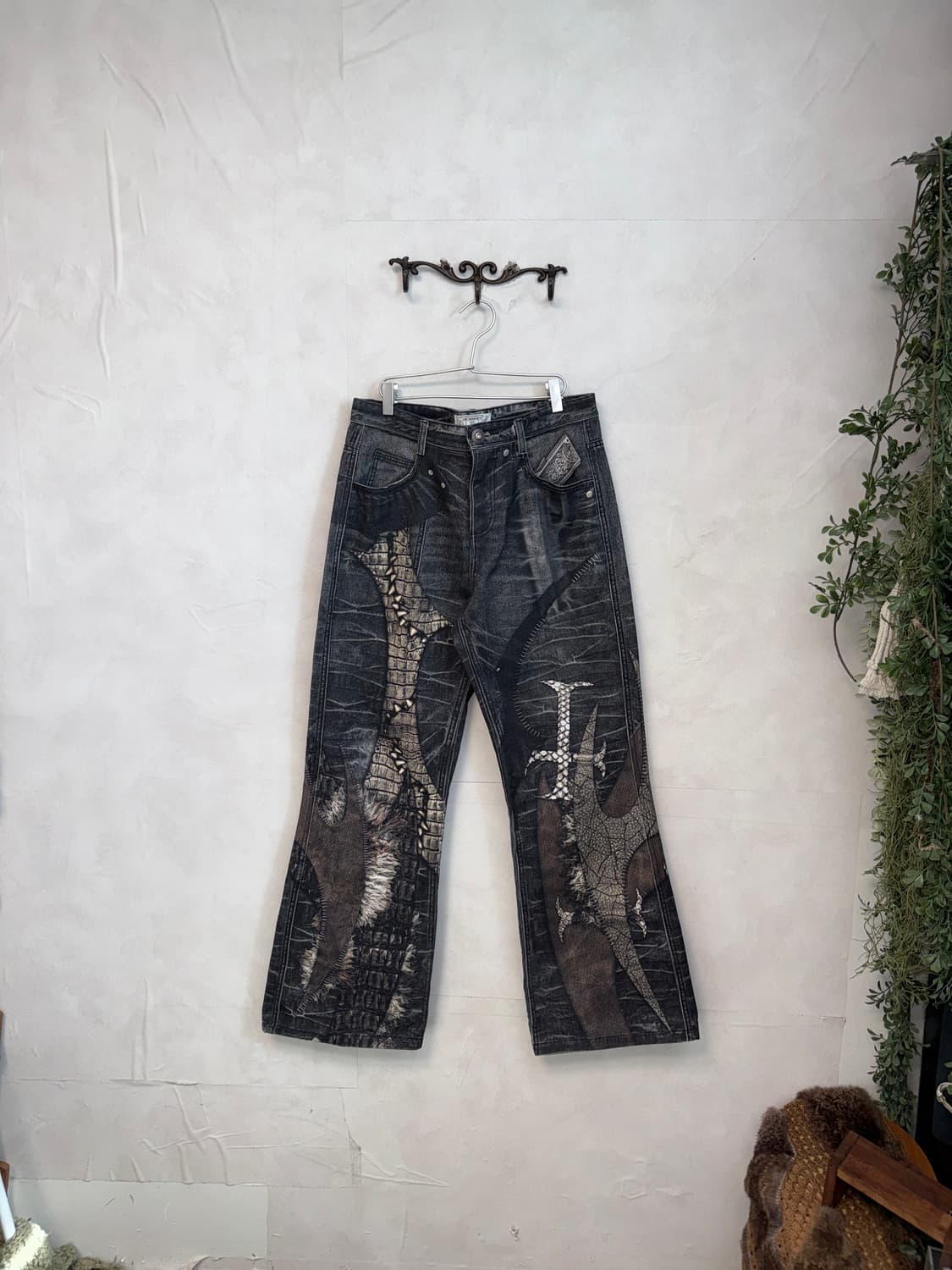 Washing denim python cross printed pants 상품이미지2