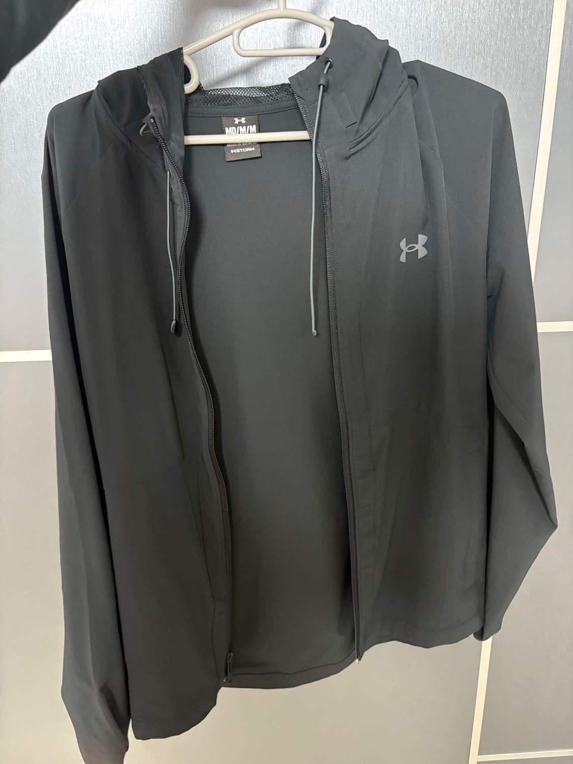 언더아머 바람막이 팝니다 상품이미지1