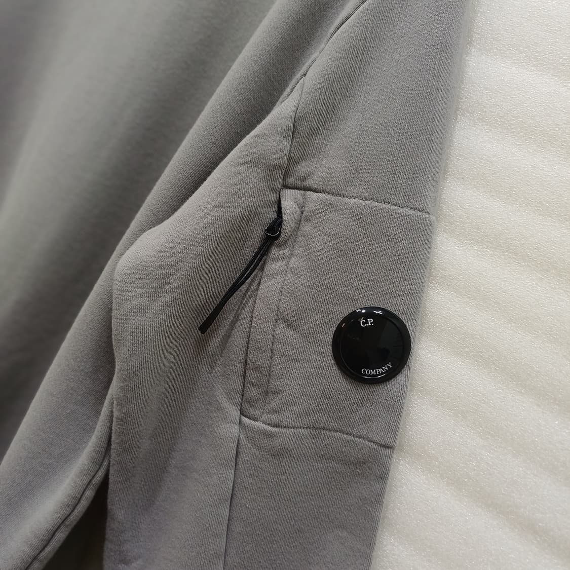 CP컴퍼니 약기모 맨투맨 라운드 티 남성 XL 2XL 사랑봉봉 상품이미지7