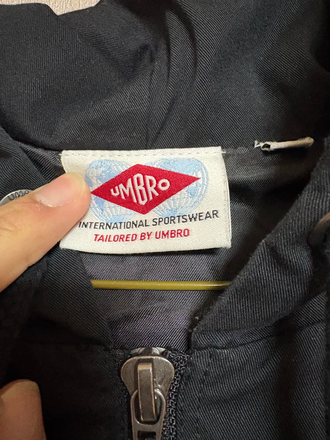 엄브로 바람막이 상품이미지2