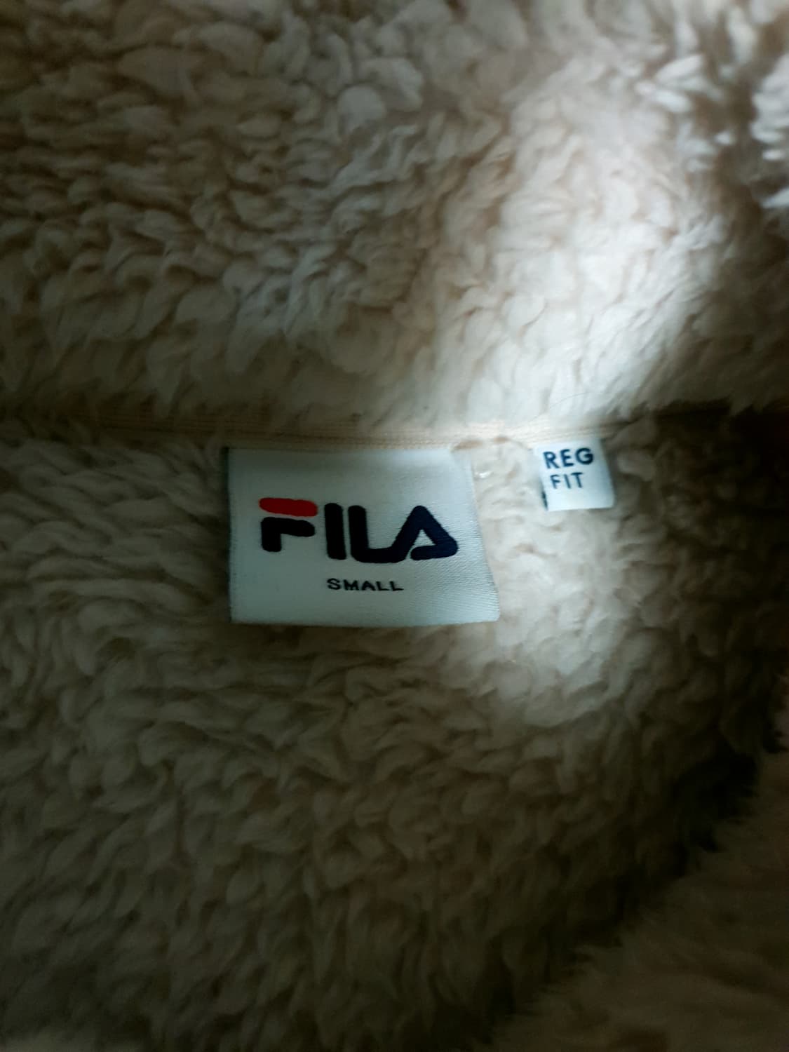 FILA 레그핏 어깨로고 퍼 후리스 집업자켓 아이보리 (S) 상품이미지4