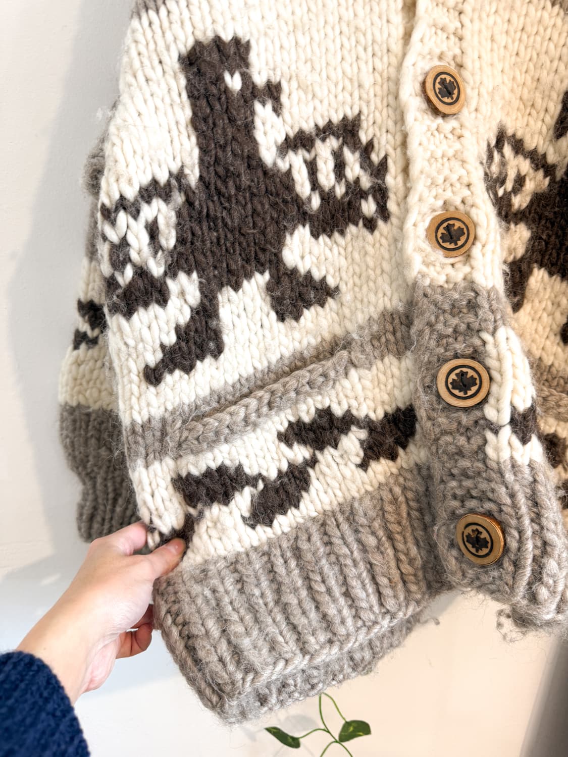 우드 단추 독수리 코위찬 가디건 상품이미지3