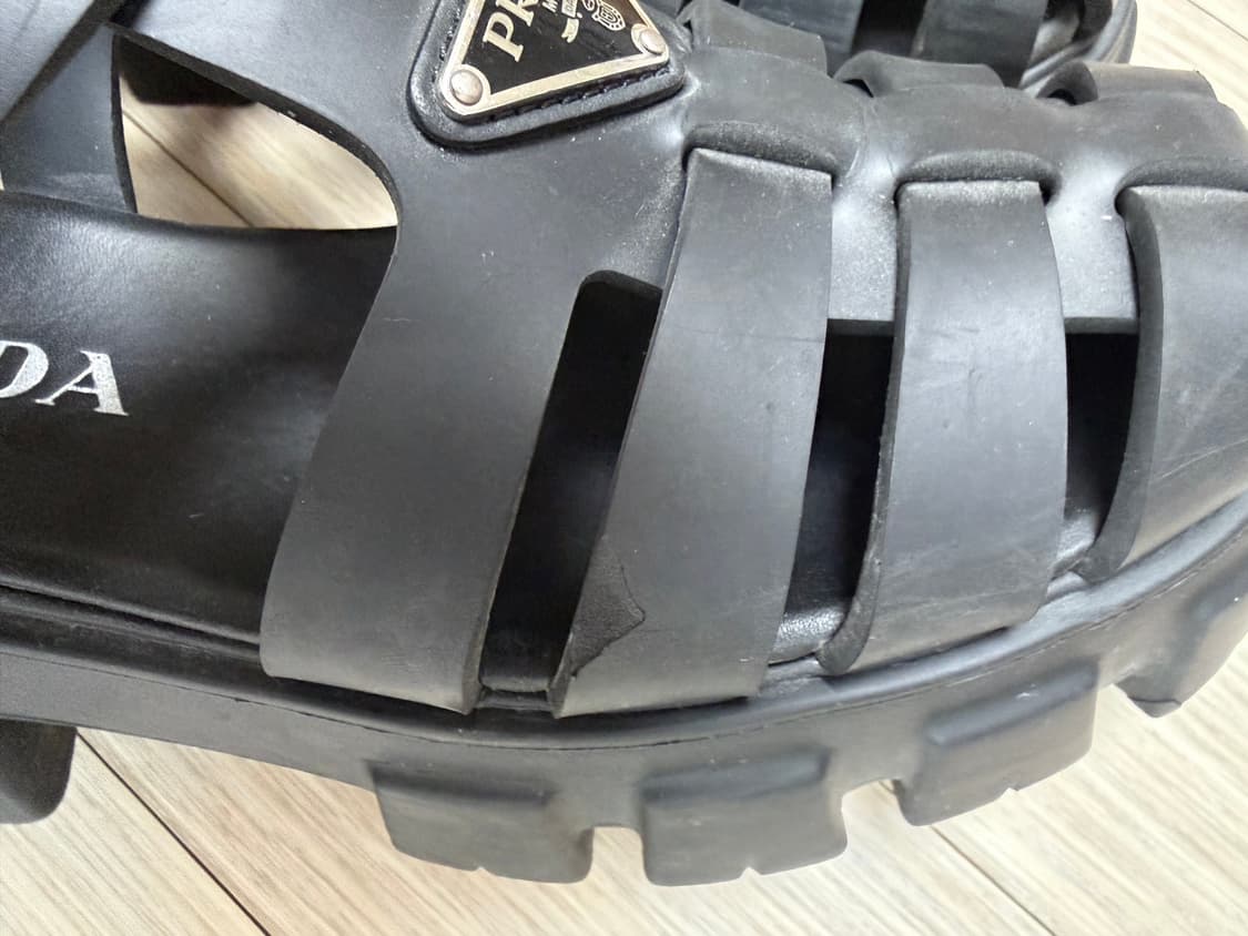 프라다 러버 샌들 250 상품이미지3