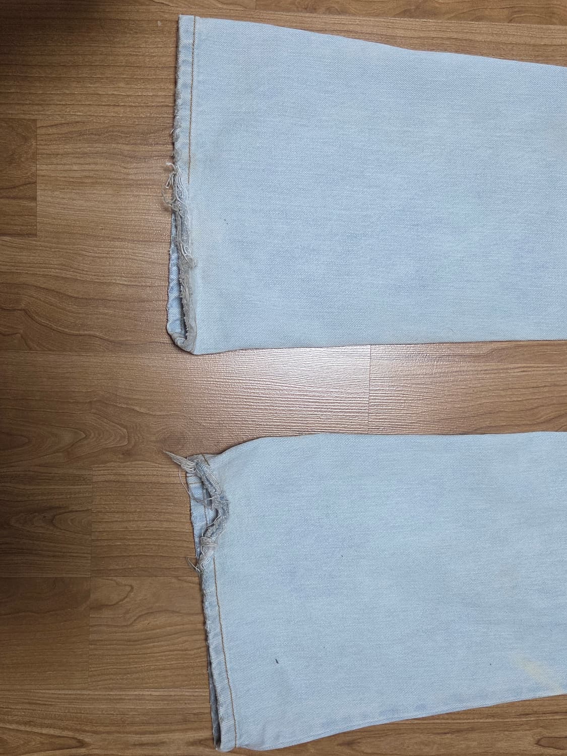 Erl 디스트레스드 플레어 데님 팬츠 L 상품이미지4