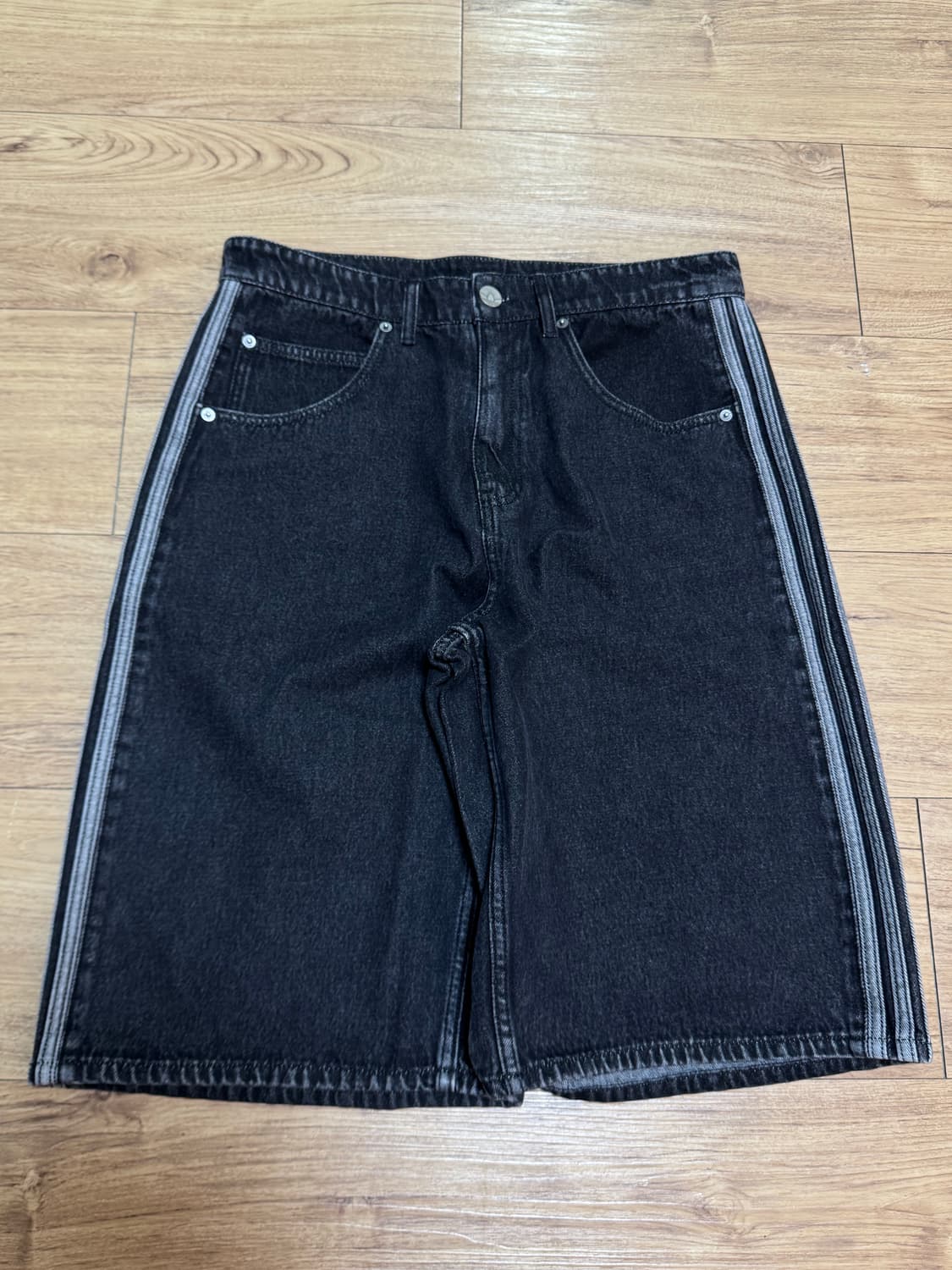 (새상품)아디다스 파이어버드 데님 쇼츠 반바지 32 상품이미지1