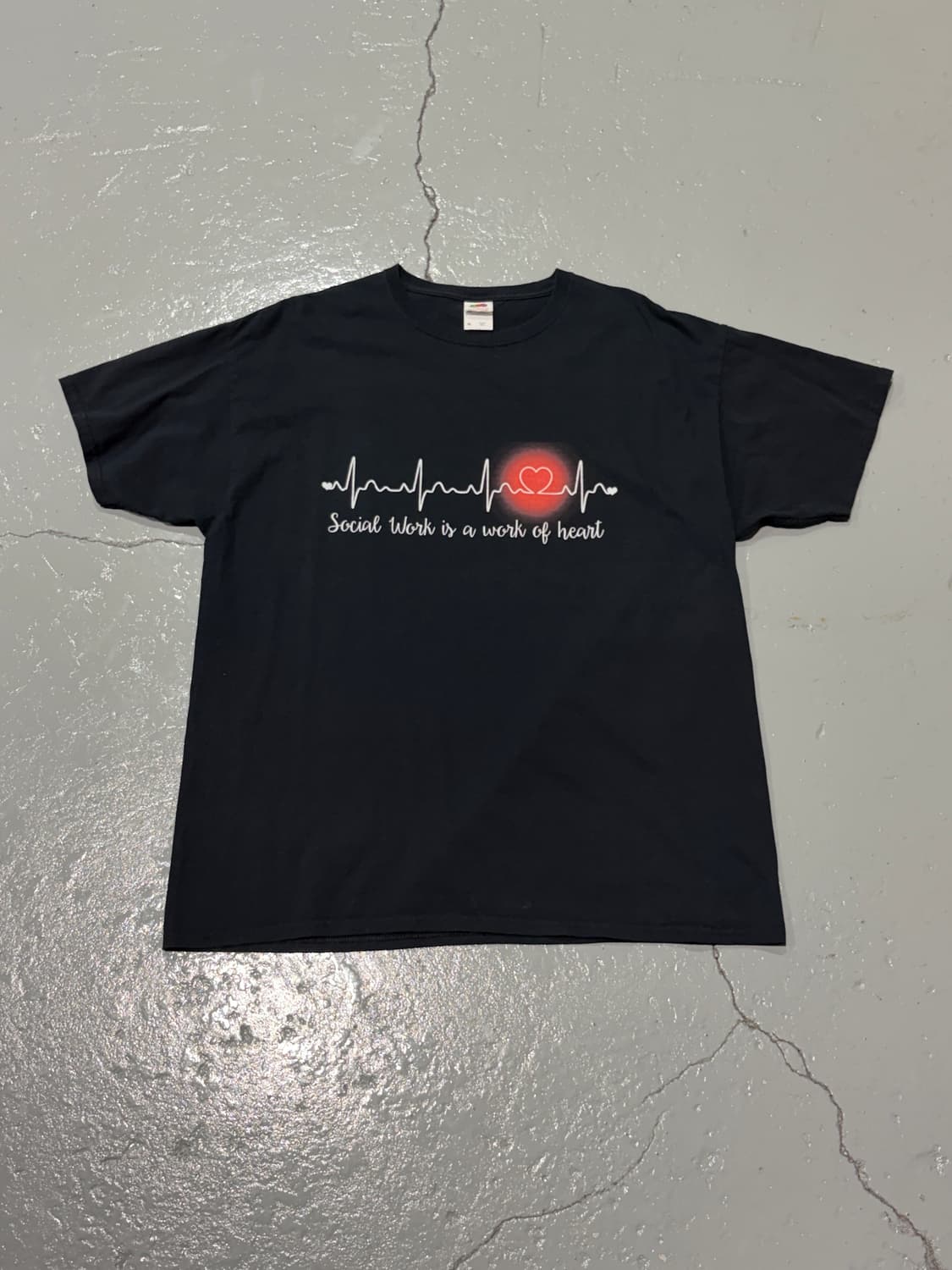 프룻오브더룸(Fruit of the Loom) 빈티지 하트 프린팅 반팔티 상품이미지1