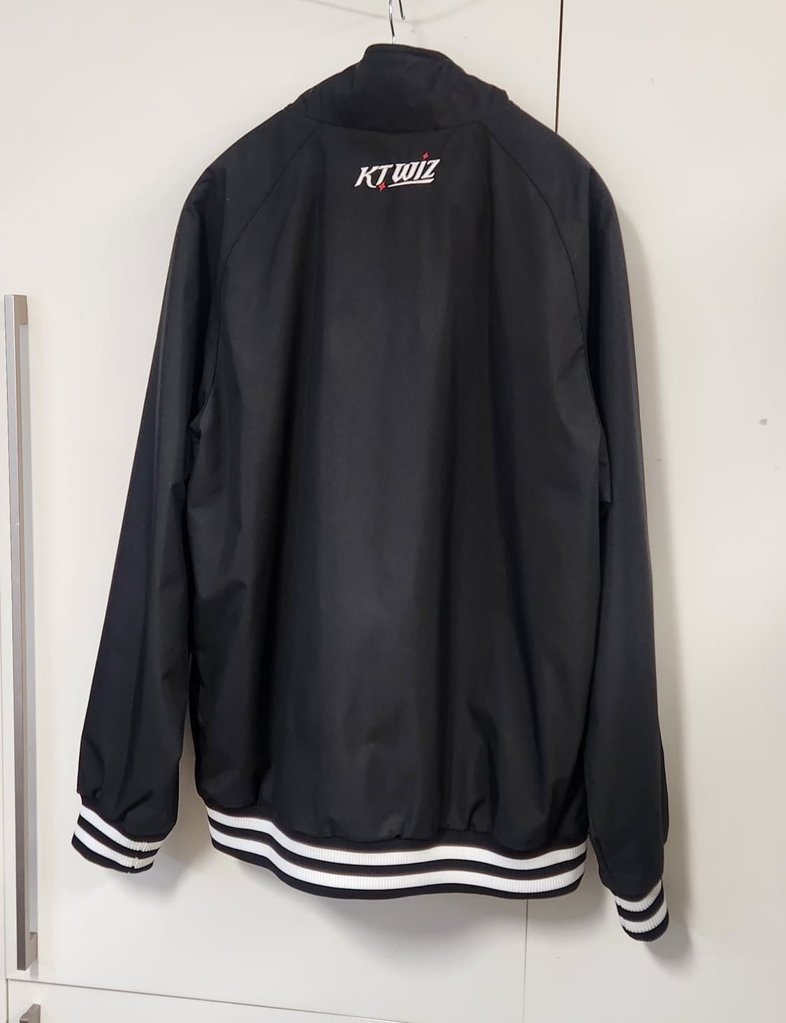 KT WIZ 25시즌 춘추 자켓 XL 상품이미지2