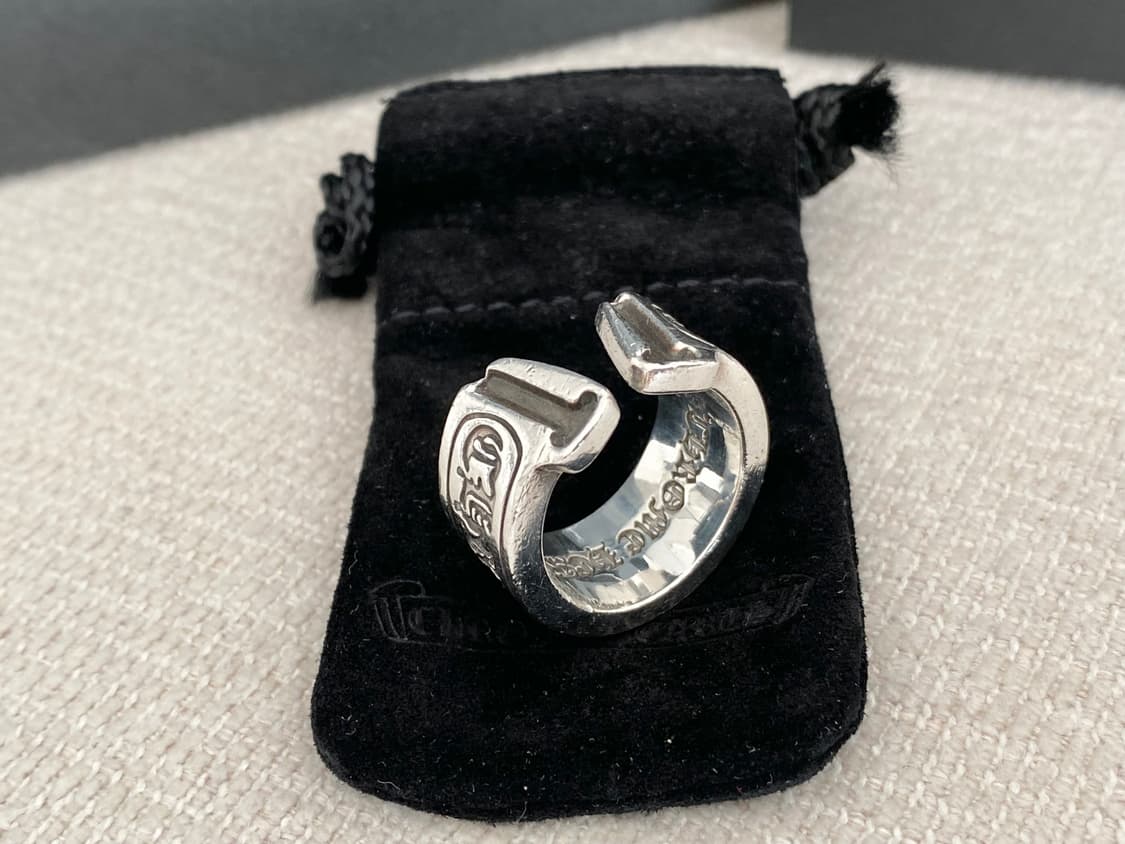 크롬하츠 스크롤 라벨링 말발굽 18호 (17~19호) 상품이미지1