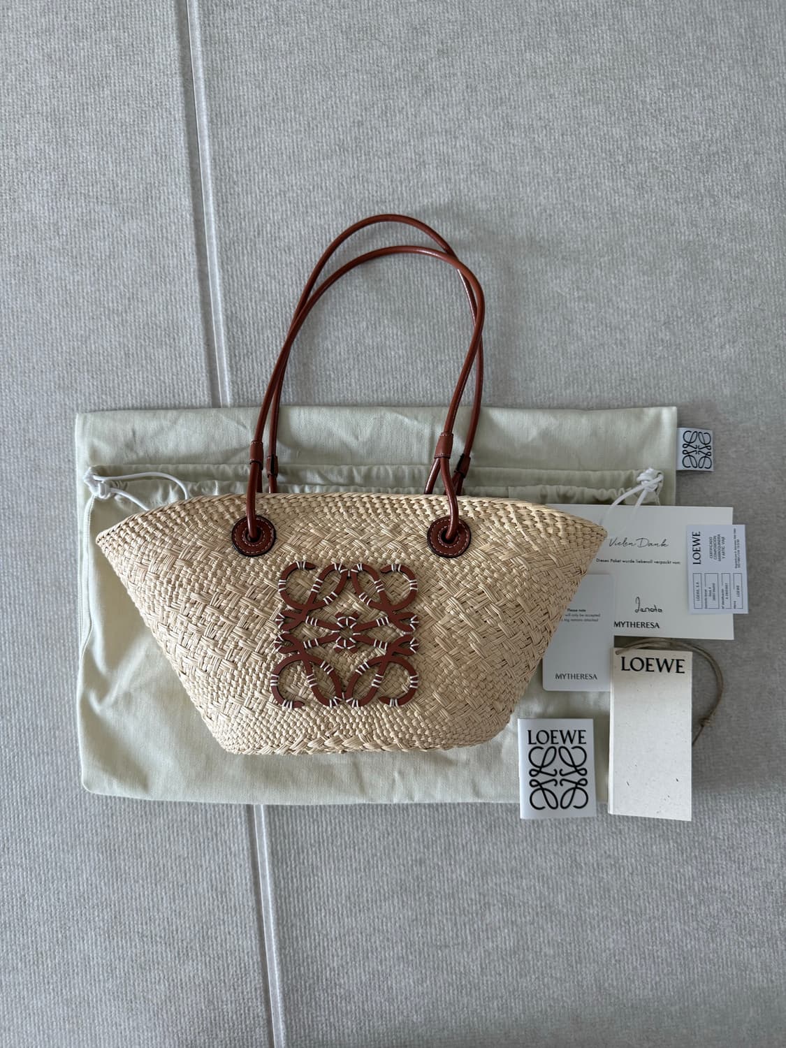 로에베 애너그램 바스켓 라탄백 스몰 상품이미지3