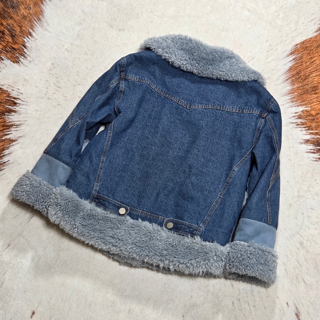 스카이 블루 데님 뽀글이 무스탕 자켓 상품이미지4