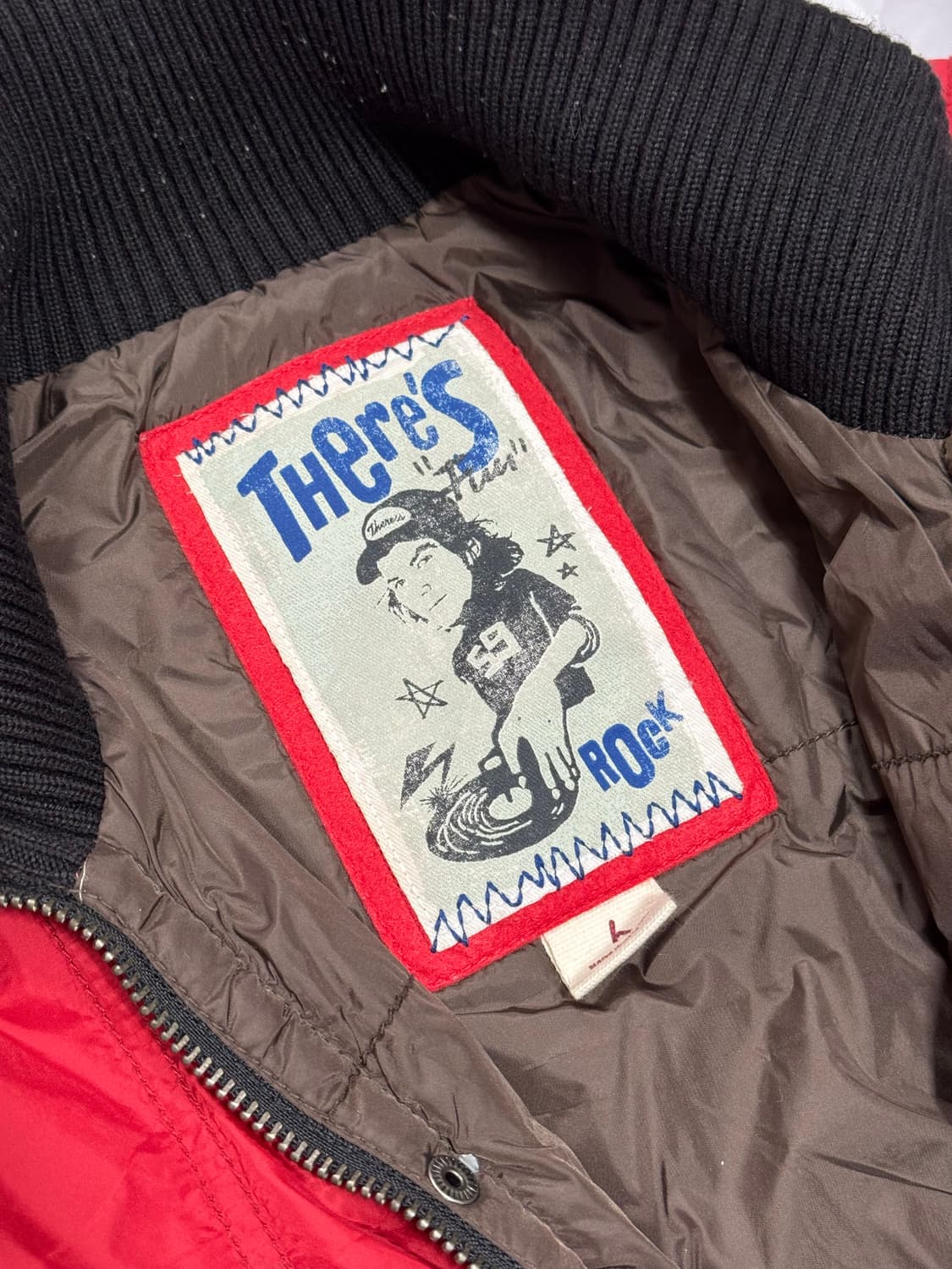 there's 데얼스 하이넥 점퍼 상품이미지4