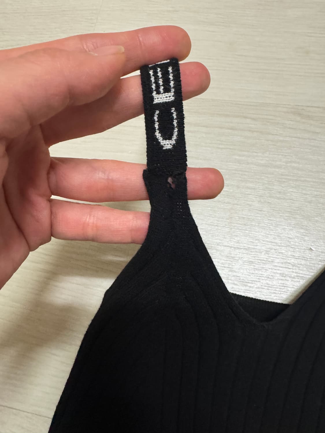 세릭 JACQUARD 스트랩 슬리브리스 블랙 상품이미지10