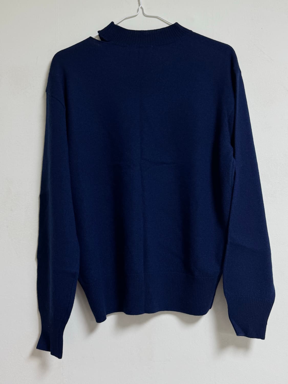 하시에 슬릿 니트 네이비 s 새상품 (129000원) 상품이미지9