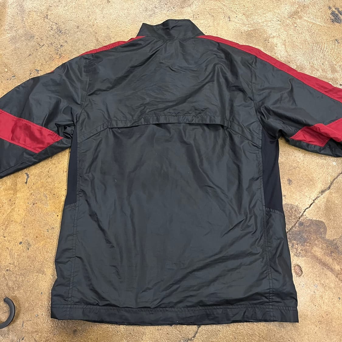 [정품/M] 나이키 블랙 레드 바람막이 자켓 b17 상품이미지4