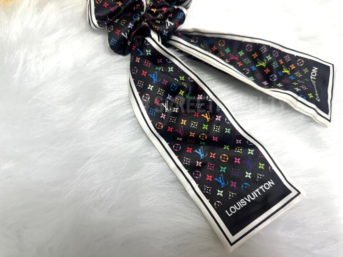 루이비통 블랙&멀티컬러 리본 헤어슈슈 상품이미지2