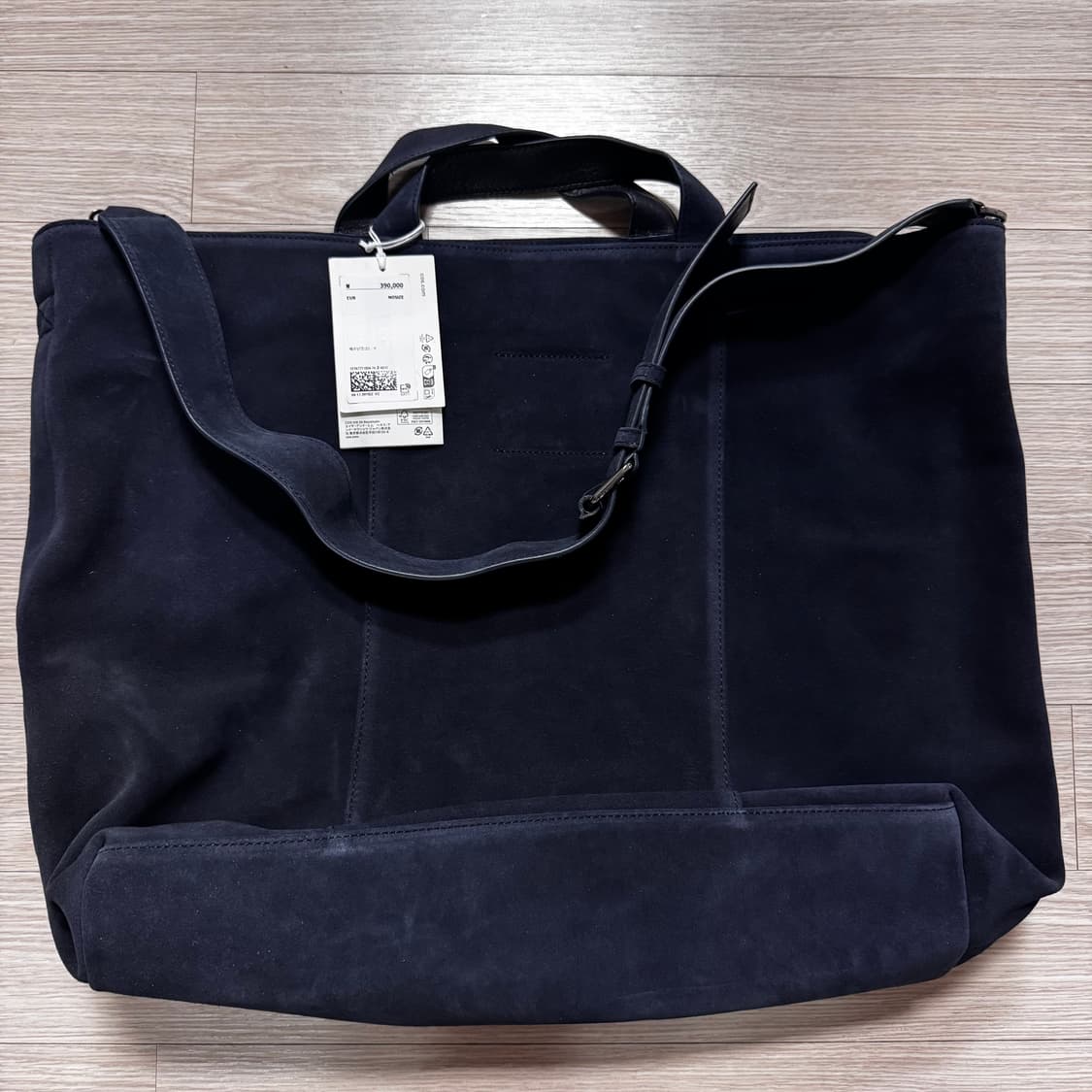 cos 컨버터블 토트백 - 스웨이드(네이비) 상품이미지4