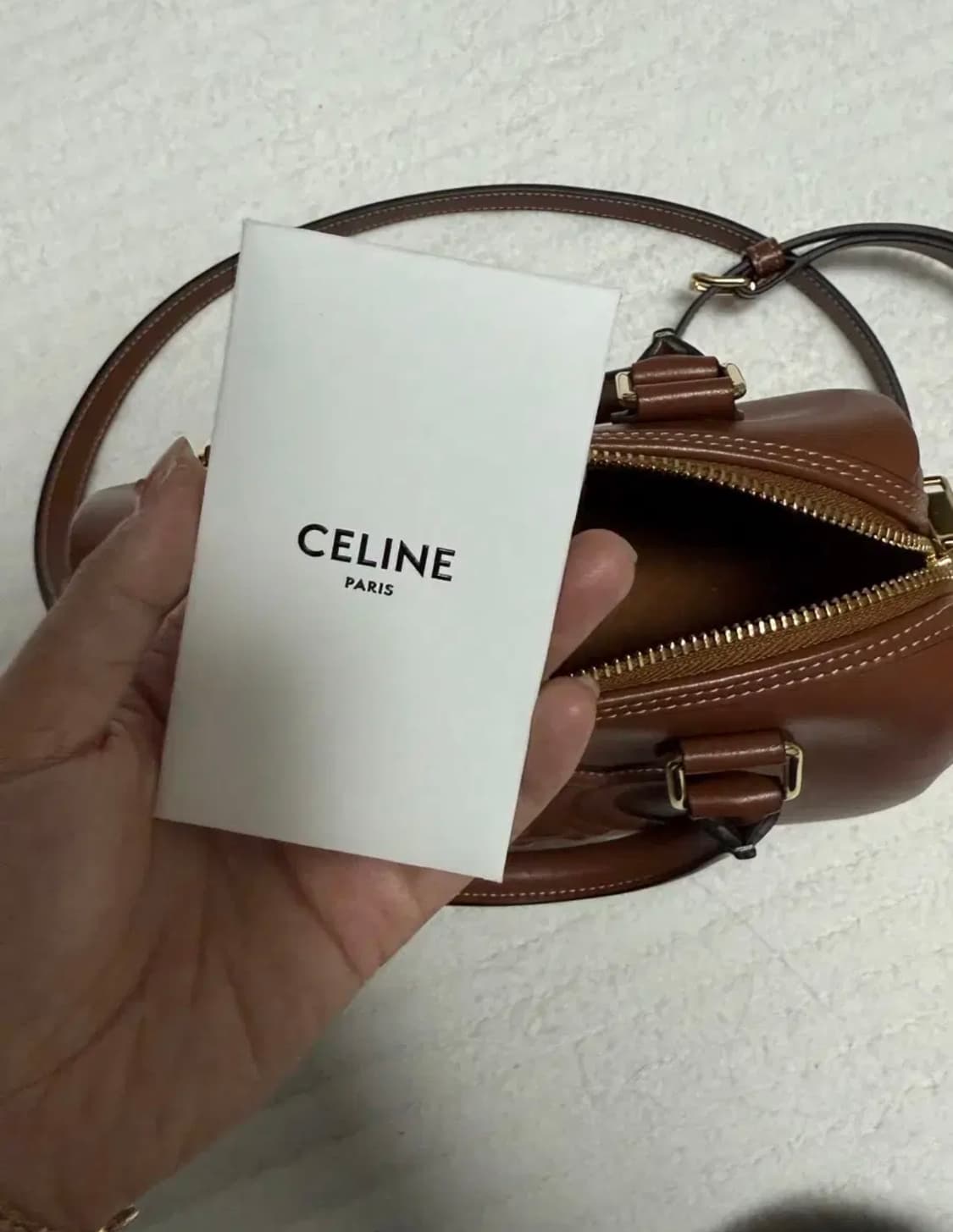 셀린느 스몰 퀴르 트리옹프 보스턴백 상품이미지3