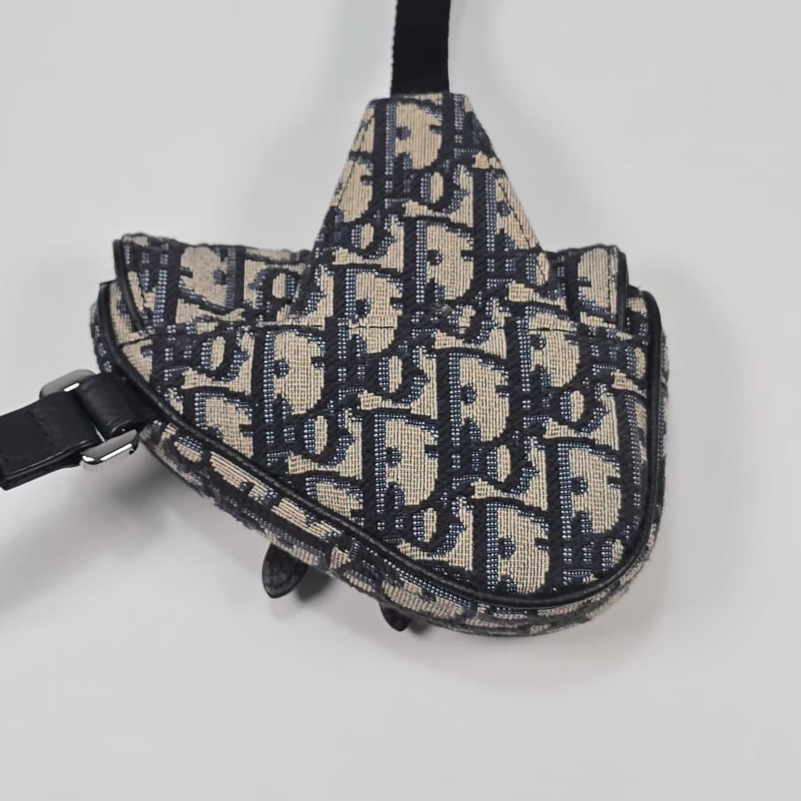 디올 오블리크 새들 벨트백 ( 나노 )  상품이미지3