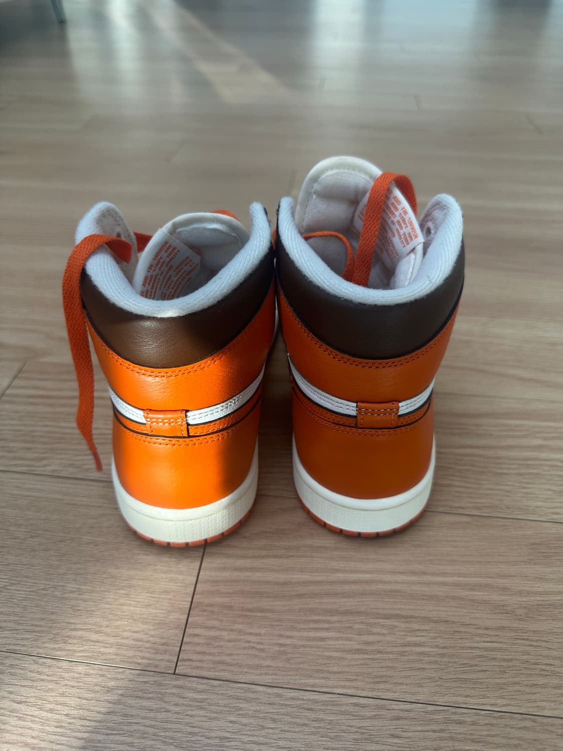 여성용 조던1 팝니다. 235사이즈입니다. 상품이미지3