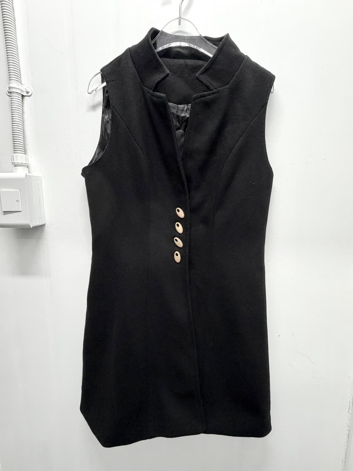 Contour Button Vest 상품이미지3
