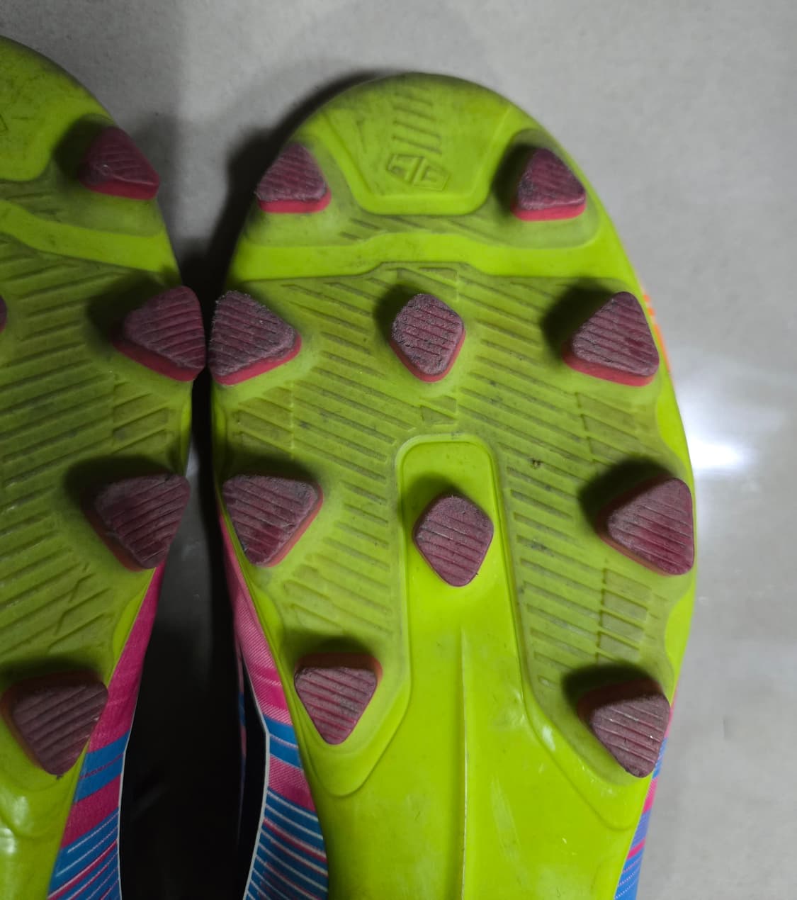 아디다스 메시 시그니처 F50 아디제로 HG 축구화 270 상품이미지8