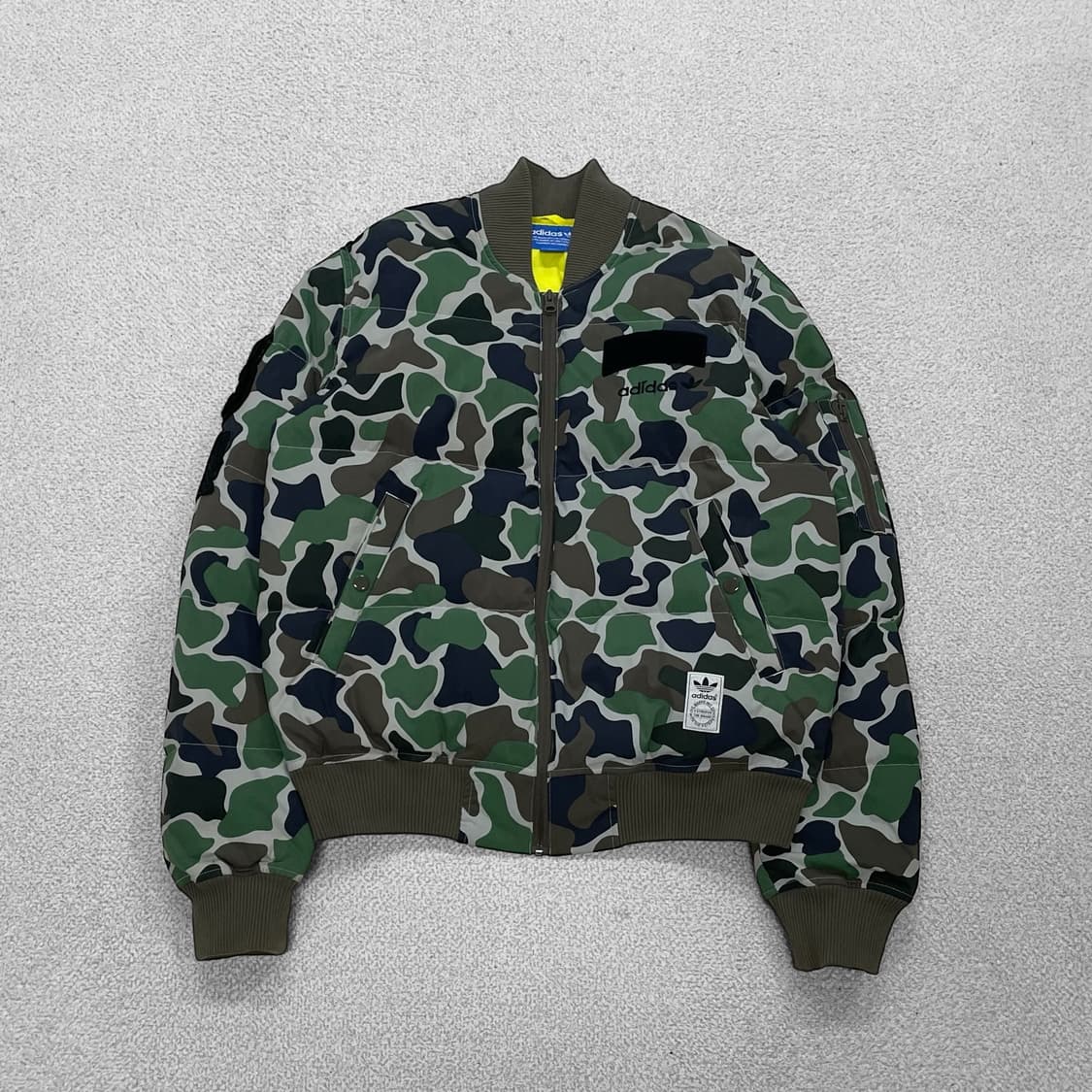 아디다스 플라이트 카모 다운 패딩 자켓 상품이미지1