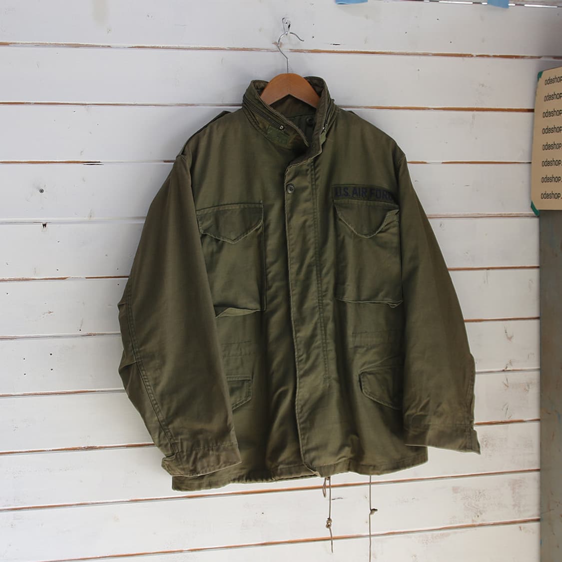 (착용컷) U.S.ARMY M-65 필드 자켓 (남성용 100) 상품이미지1