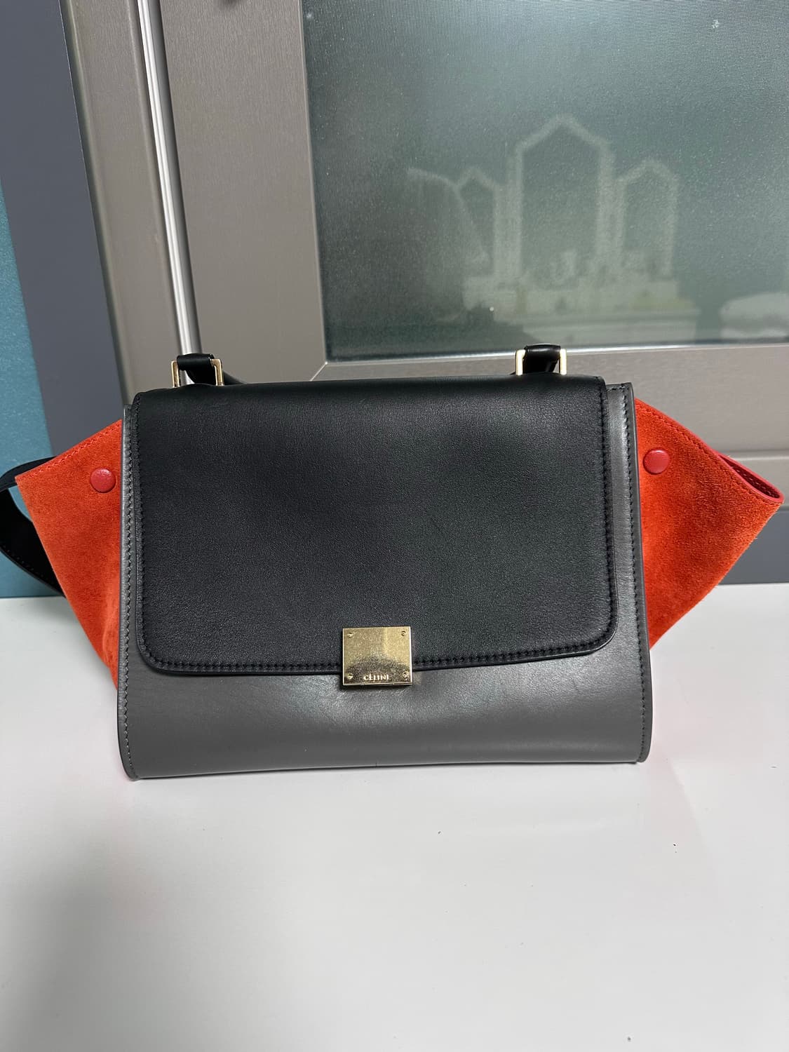 셀린느 트라페제 토트 겸 숄더백 상품이미지1