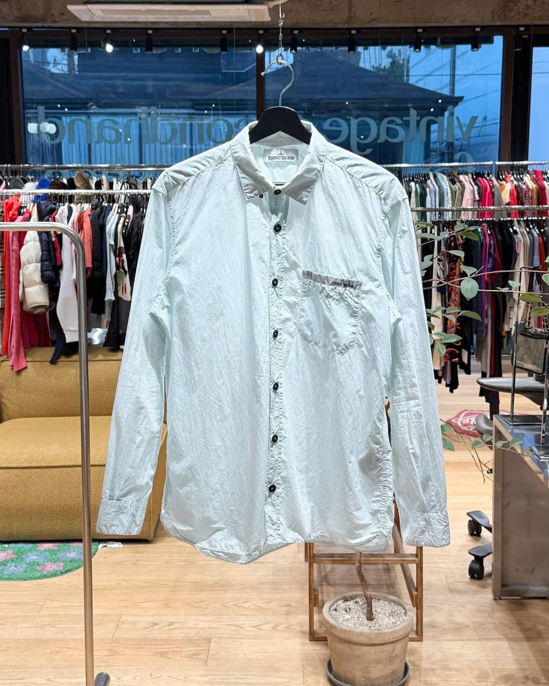 스톤아일랜드 라이트 블루 원포켓 셔츠  상품이미지1