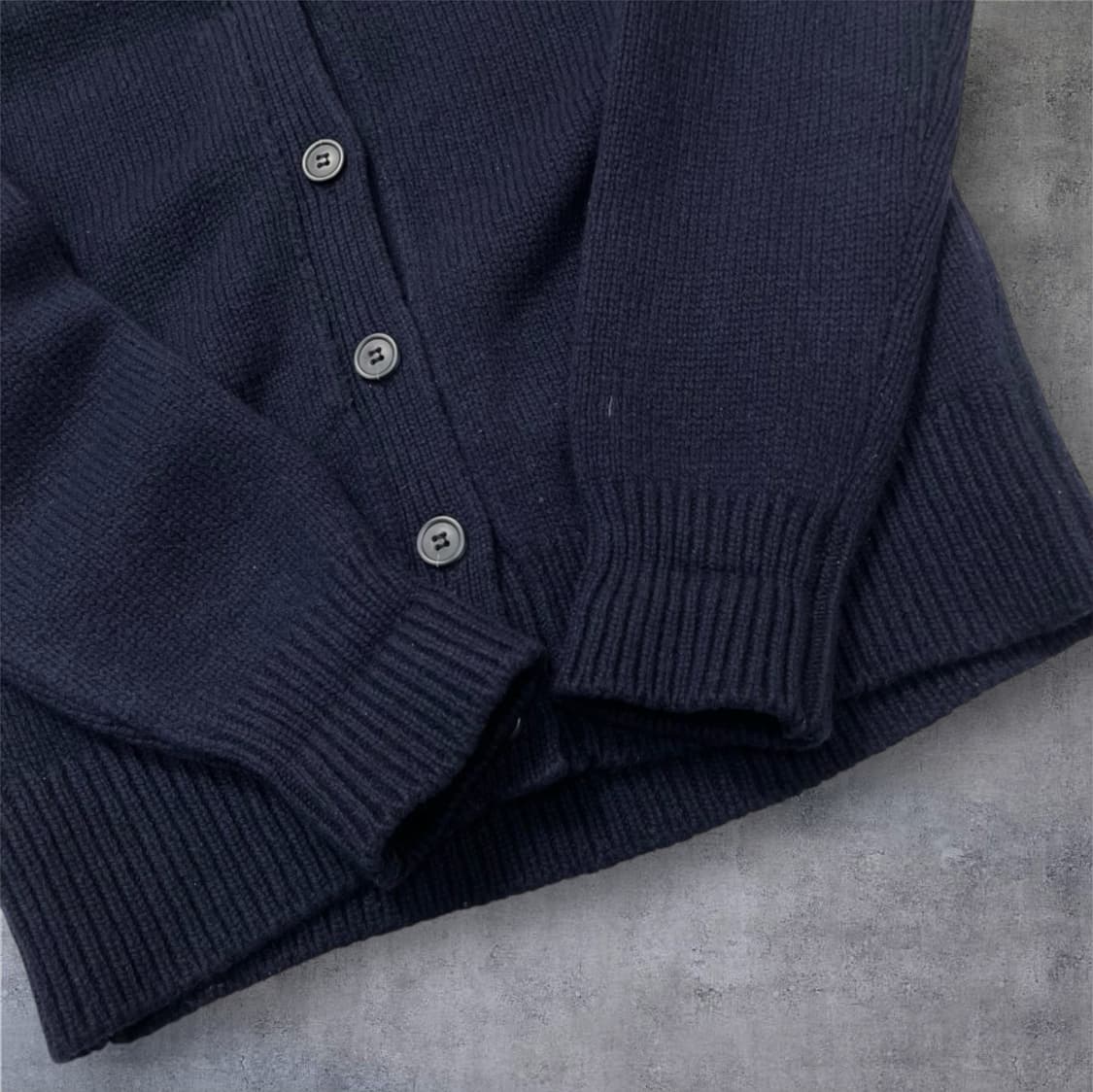 아페쎄 A.P.C.  네이비 램스울 브이넥 가디건 XS 상품이미지5