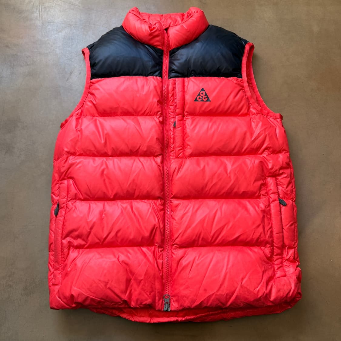 나이키 ACG 구스다운 550 푸퍼 베스트  상품이미지1