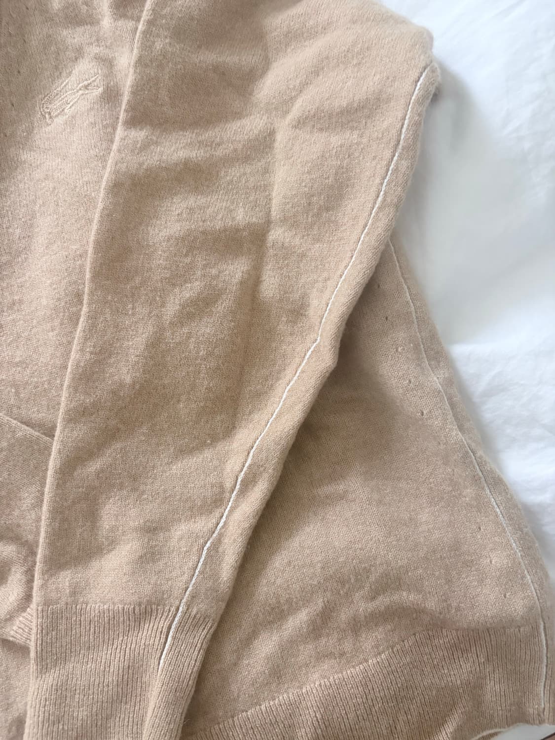 라코스테 베이지 브이넥 울니트  상품이미지4