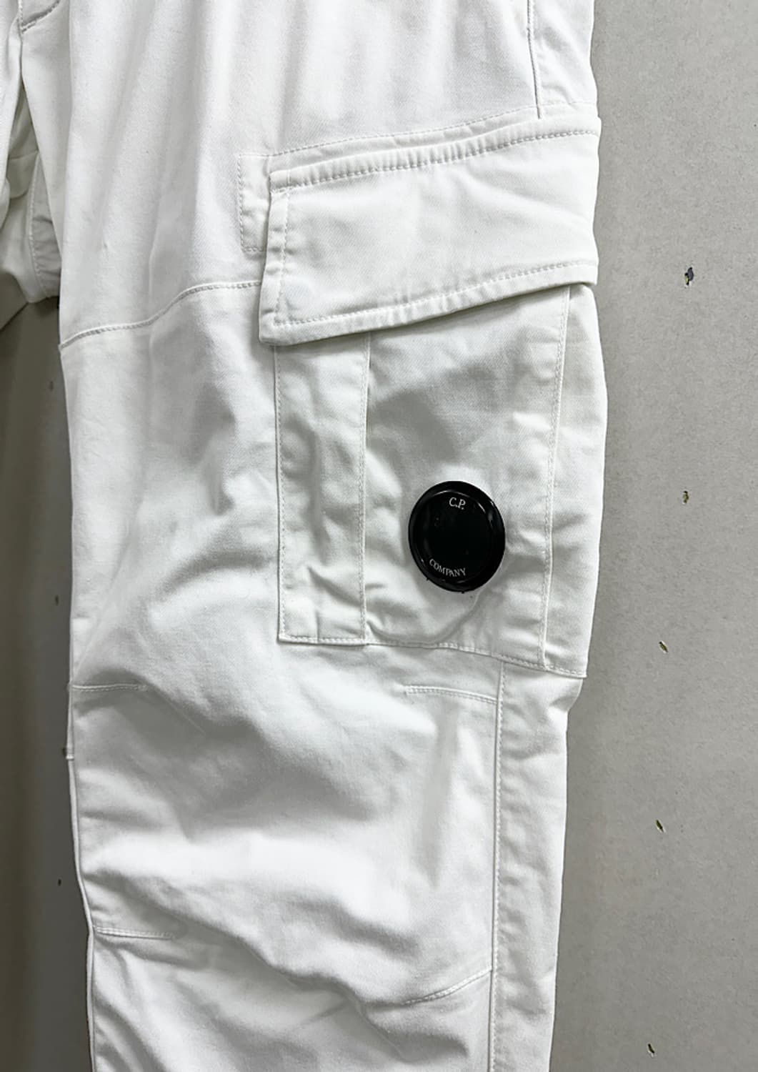 cp컴퍼니 카고 렌즈 팬츠 36인치  상품이미지2