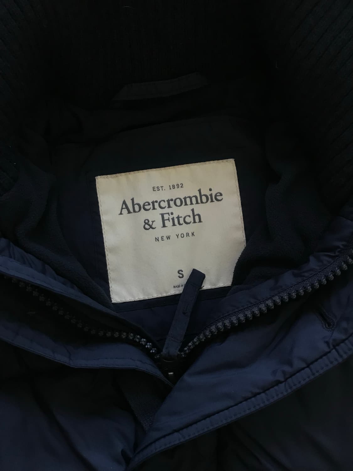 아베크롬비 패치 로고 네이비 후드 패딩 상품이미지7