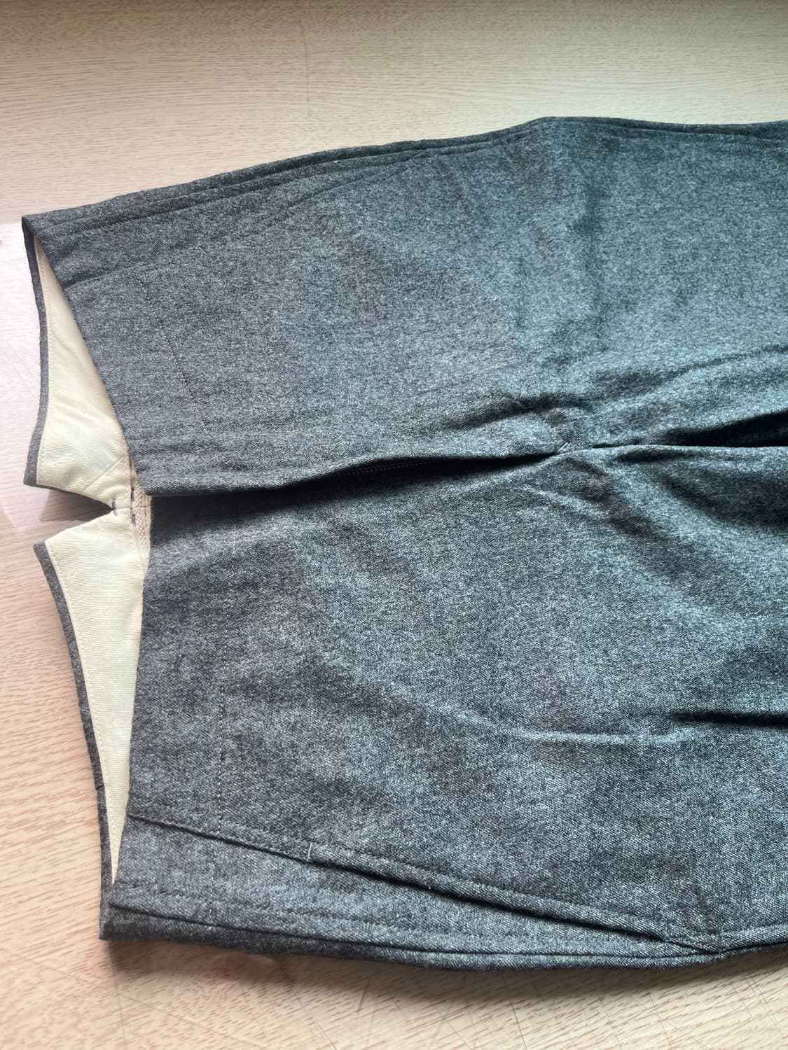 s 꼼데가르송 헴 포버튼 시그니처 팬츠 상품이미지4