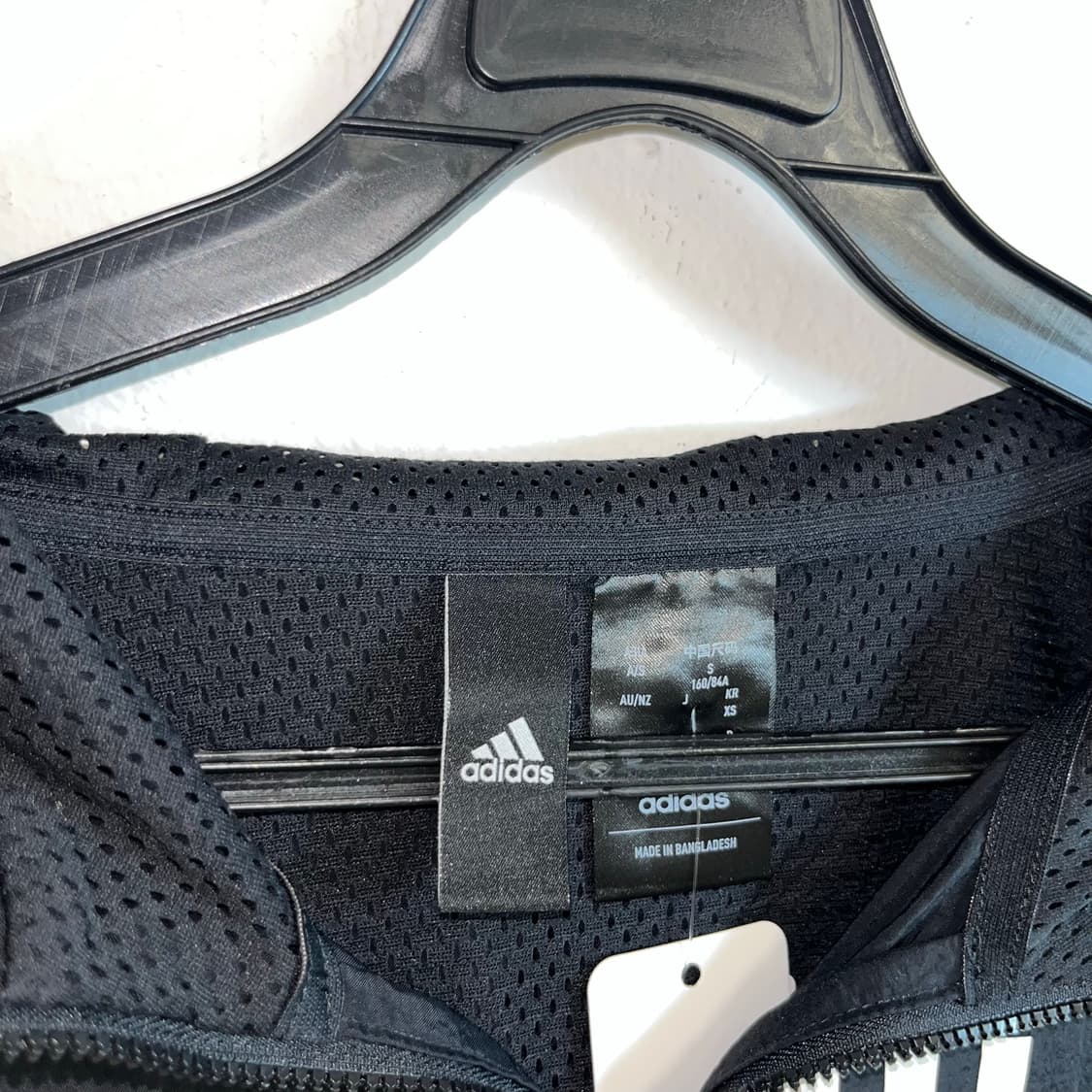 Adidas Black Windbreaker 상품이미지5