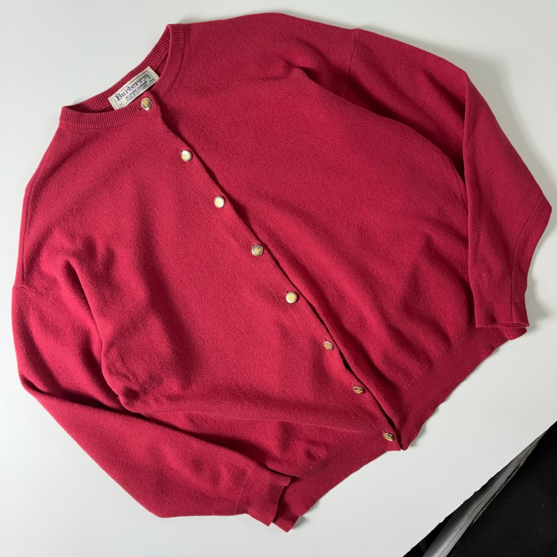 Burberry  버버리 골드버튼 핑크 니트 가디건  상품이미지2
